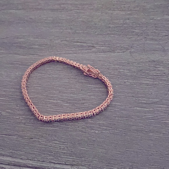 Bruclet Rose gold Color - Picture 2 of 2